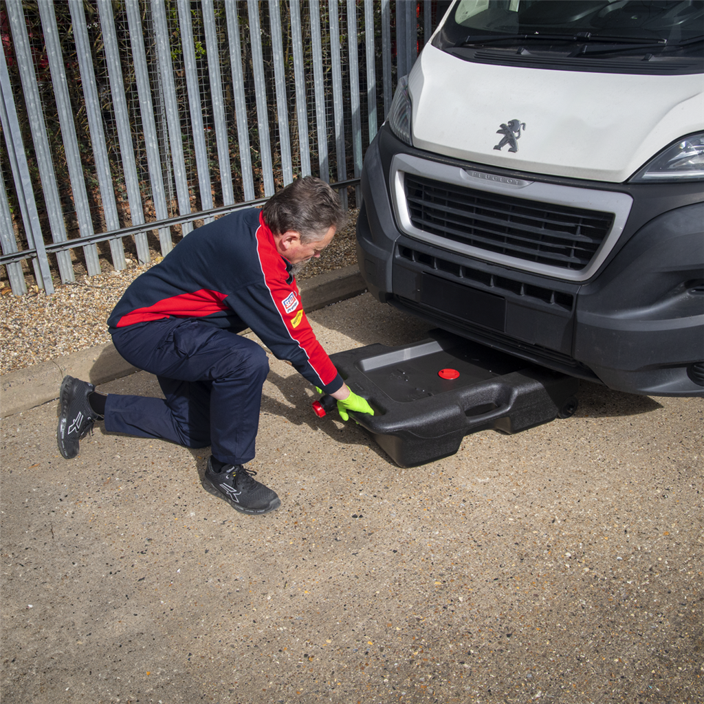 Oil/Fluid Drain & Recycling Container with Wheels 57L