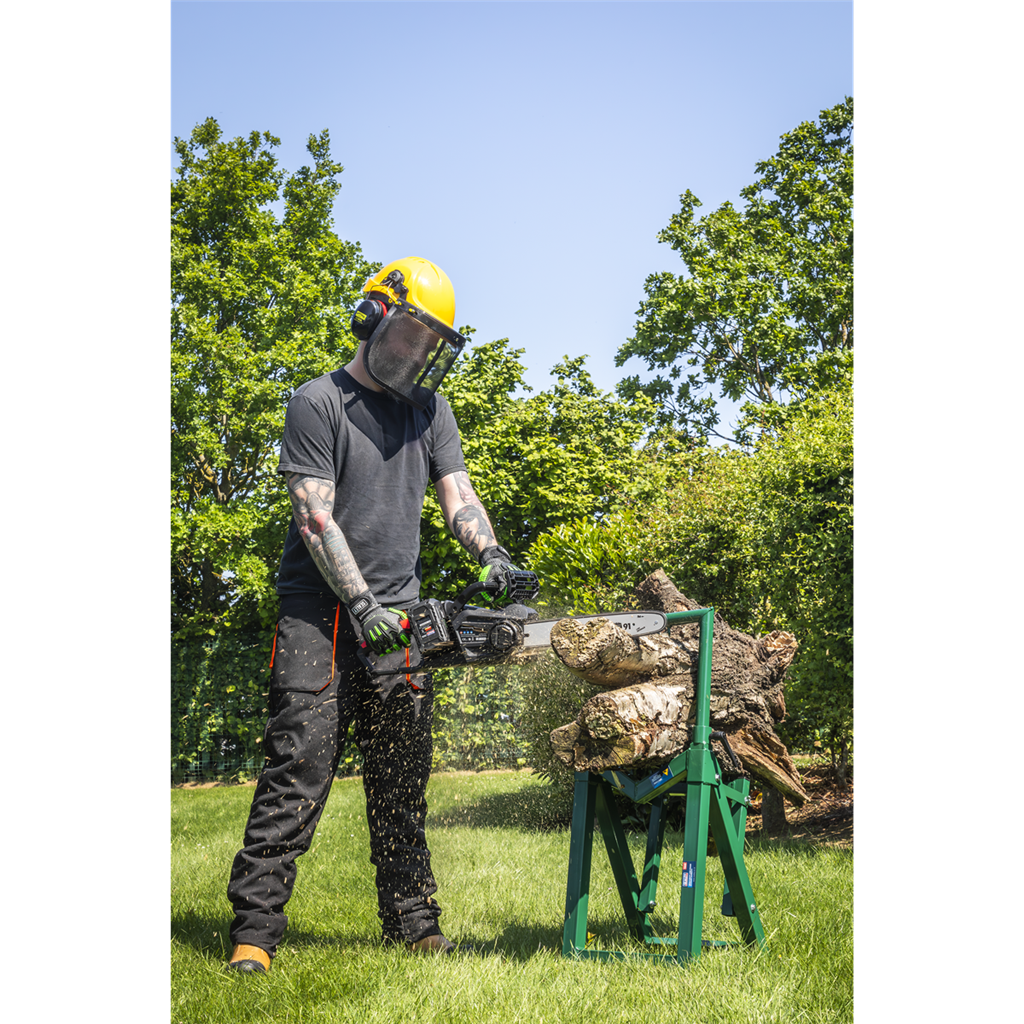 SV20 Series 35cm Cordless Chainsaw 40V - Body Only