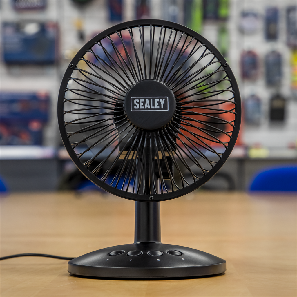 3-Speed Oscillating USB Desk Fan 6"