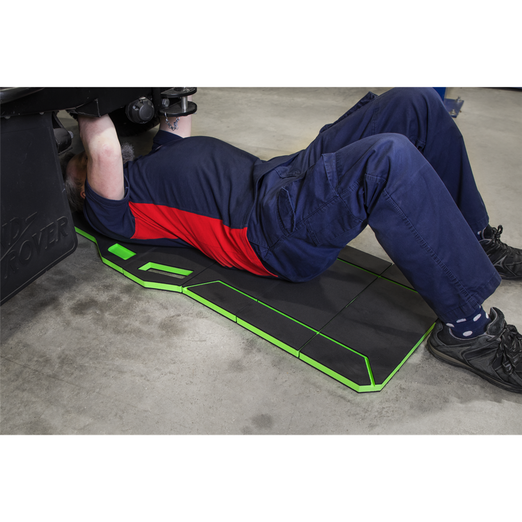 Folding Mechanic&#39;s Work Mat Premier 31mm