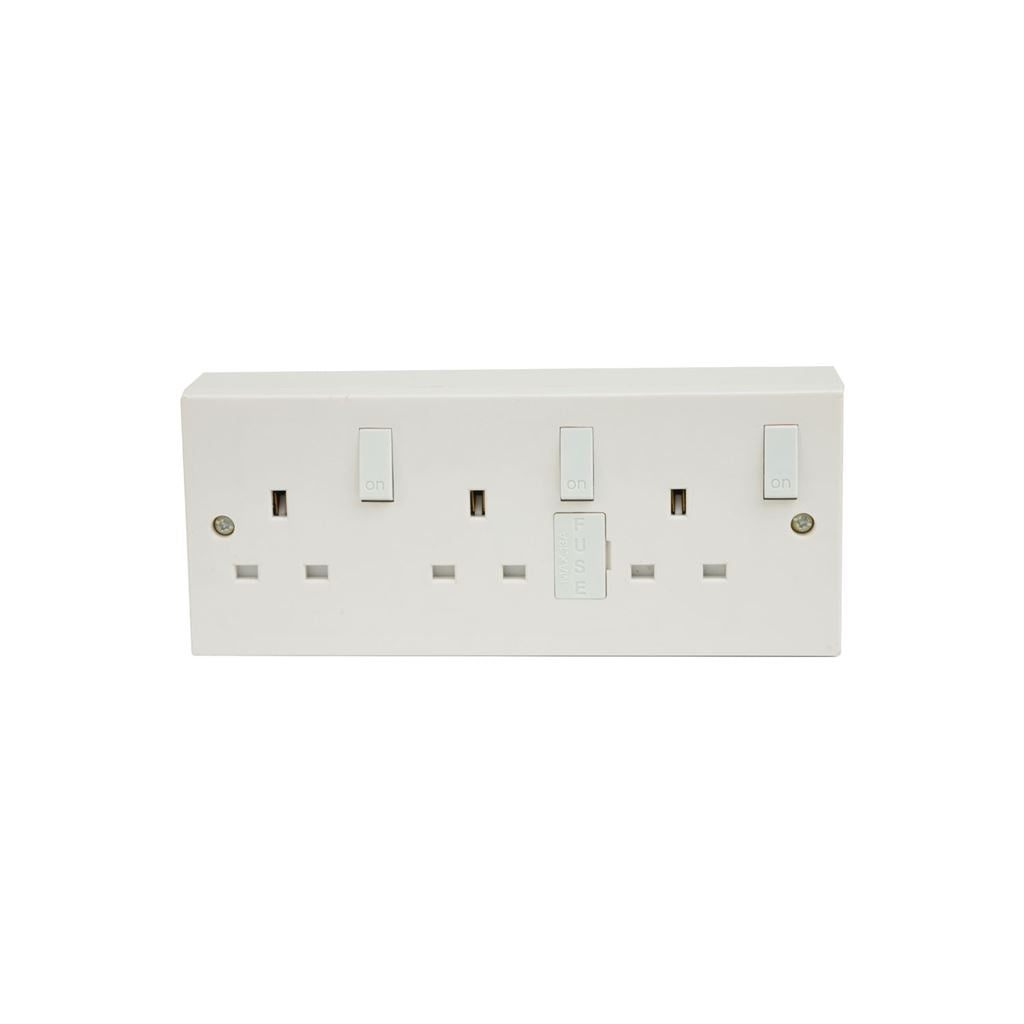 3 Gang Switched Fused Mains Socket - Switched/Fused Outlet, c/w Back box