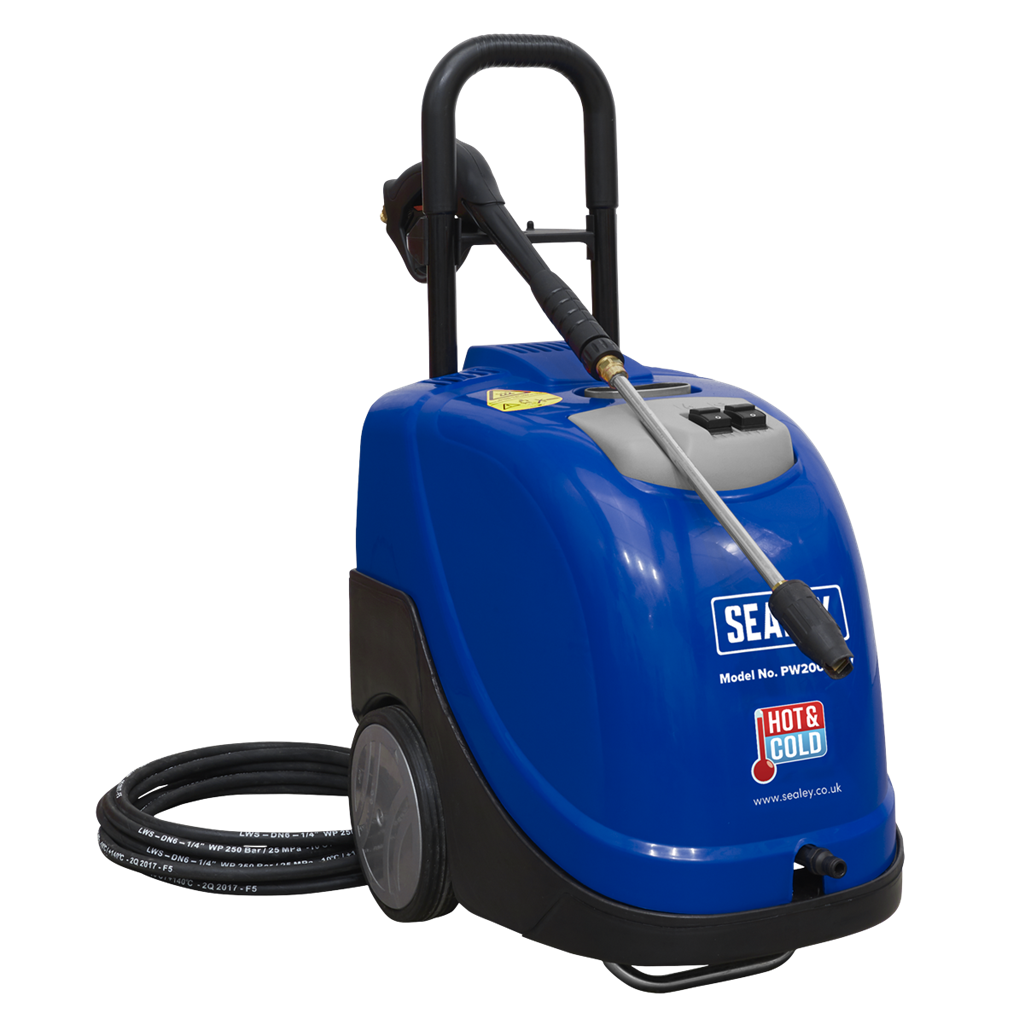Hot Water Pressure Washer 135bar 230V