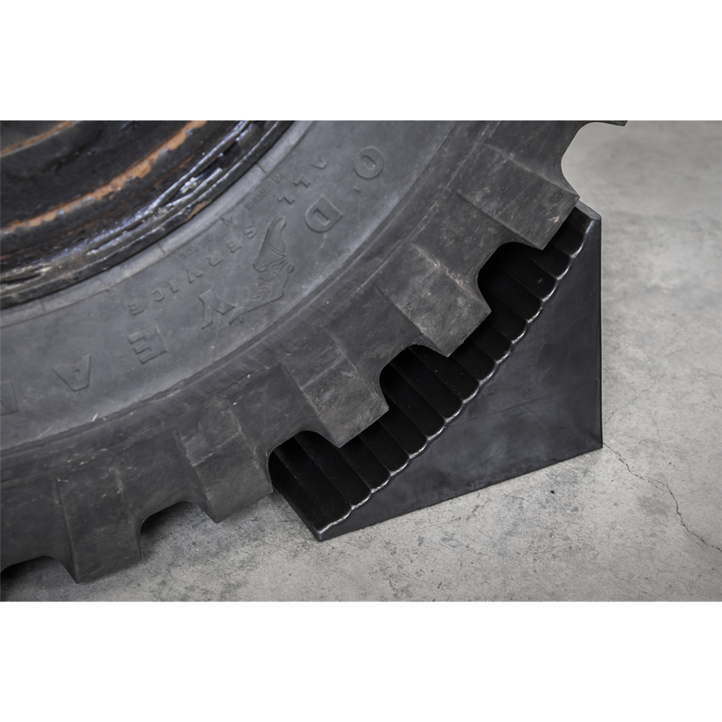 Wheel Chock Heavy-Duty Rubber - Single