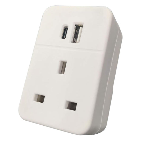 Adaptor Plug with USB and USB C Outputs